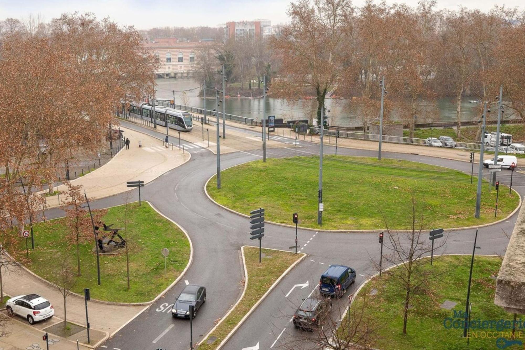 Fac 5 Trammetro Vue Garonne Parking Apartment Toulouse Bagian luar foto